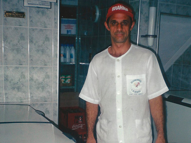 Benedito, O Cabral na sorveteria jaá reformada em 1998